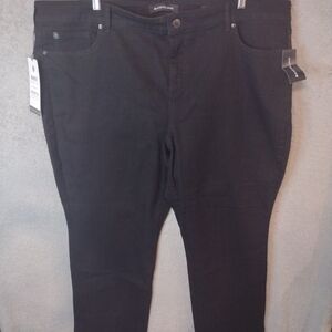 NWT Bandolino black Mandie jeans straight leg 22W Short Luxe 360° Flex Plus Size